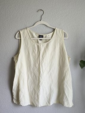 Eileen Fisher Pale Yellpw Sleeveless Top